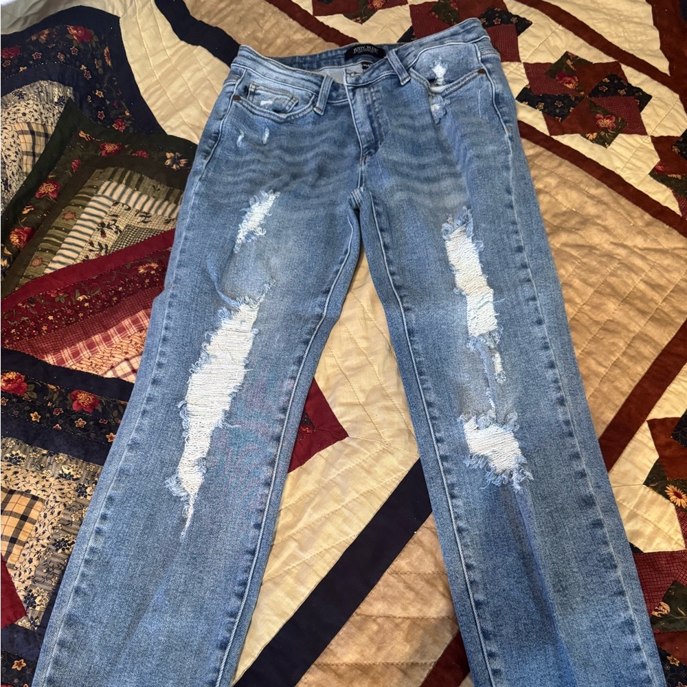 Judy Blue Light Blue Distressed Straight Leg Jeans